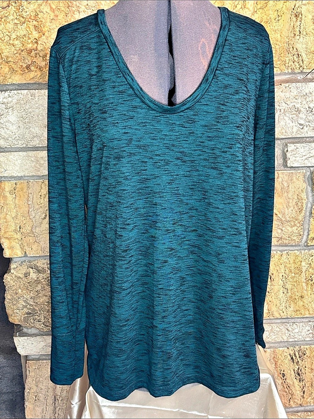 a.n.a. Long Sleeve Top in Forest Green Large Like New